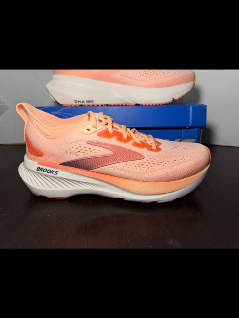 Brooks Glycerine 23 Running Shoes Sneakers Coral/Peach/Spellbound Womans 11.5B